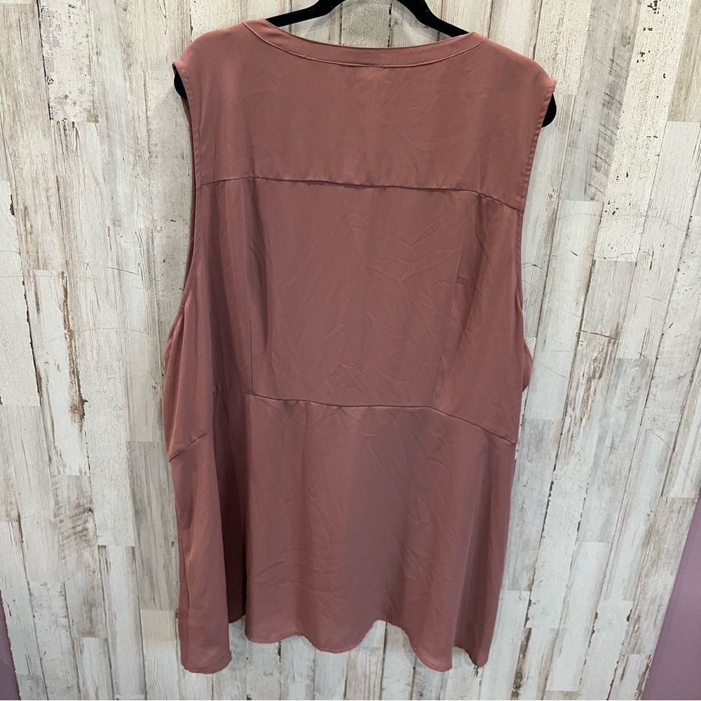 Torrid Peplum Georgette Button-Front Tie-Front Blouse - Picture 7 of 7